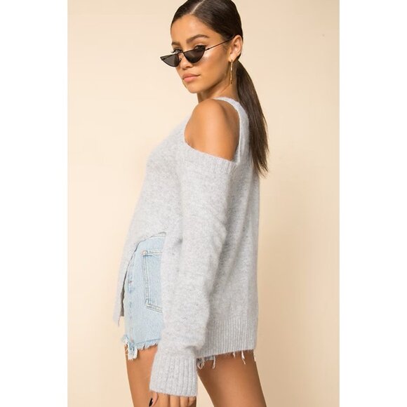 superdown Aldis Cold Shoulder Sweater in Grey - Picture 2 of 15